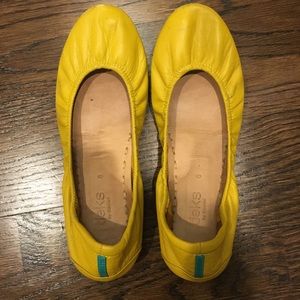 Mustard yellow tieks